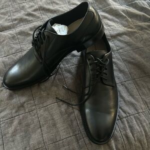 Brand new in box Men’s black Oxford dress shoes from banana republic